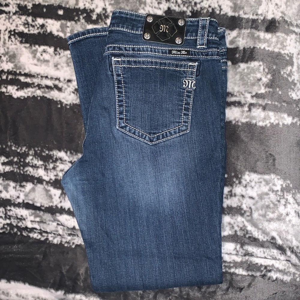 Used Women’s Miss Me Mid Rise Skinny Jeans - Size 34